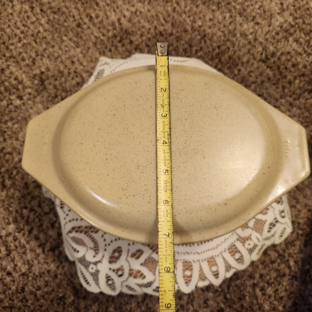 Pyrex Homestead 1.5 Quart Casserole Dish With Matching Lid